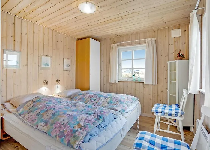 בית נופש 1 Bedroom In *